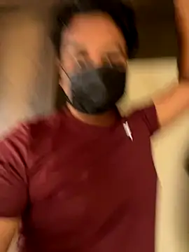 Snapshot of cookie-n-cream chatting on 11-15-25, 09:39 cookie-n-cream online show from 11-15-25, 09:39