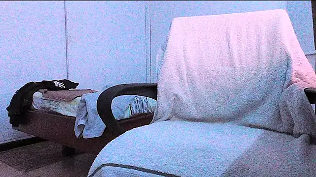 Snapshot of Danielsex_10 chatting on 11-10-25, 05:50 Danielsex 10 online show from 11-10-25, 05:50