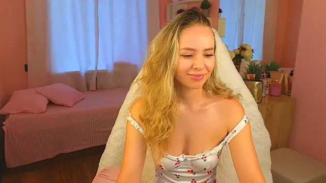 Snapshot of Hloya_Mei chatting on 09-28-25, 01:00 Hloya Mei online show from 09-28-25, 01:00