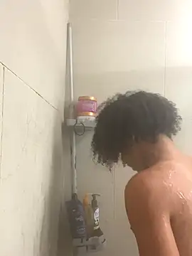 Snapshot of Cartyiii chatting on 10-15-25, 02:33 Cartyiii online show from 10-15-25, 02:33