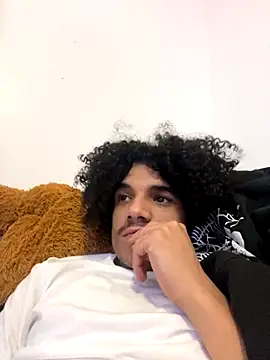 Snapshot of Cartyiii chatting on 10-17-25, 07:22 Cartyiii online show from 10-17-25, 07:22