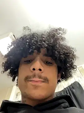 Snapshot of Cartyiii chatting on 11-02-25, 10:01 Cartyiii online show from 11-02-25, 10:01