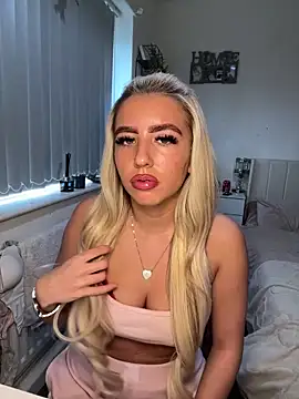 BlondeBetty online show from 03-24-26, 08:52