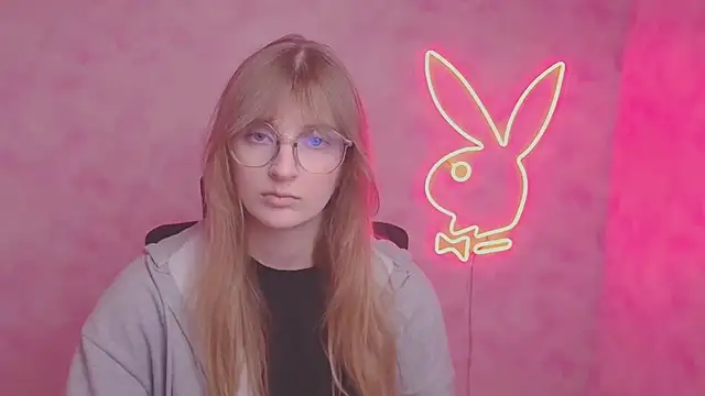 Snapshot of NeyliDream chatting on 10-08-25, 12:25 NeyliDream online show from 10-08-25, 12:25