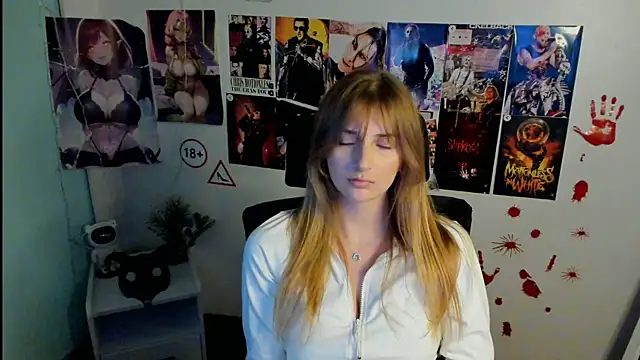 Snapshot of NeyliDream chatting on 11-01-25, 01:35 NeyliDream online show from 11-01-25, 01:35