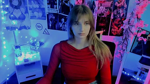 Snapshot of NeyliDream chatting on 11-18-25, 07:24 NeyliDream online show from 11-18-25, 07:24