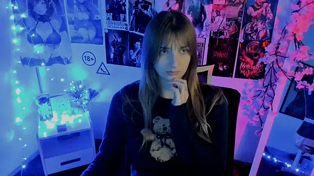 Snapshot of NeyliDream chatting on 11-22-25, 01:32 NeyliDream online show from 11-22-25, 01:32