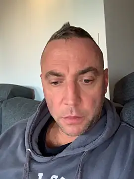 Marronglace1 online show from 11-17-25, 07:25