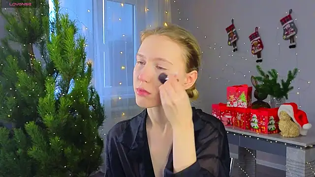 Succubelle online show from 12-21-25, 07:15