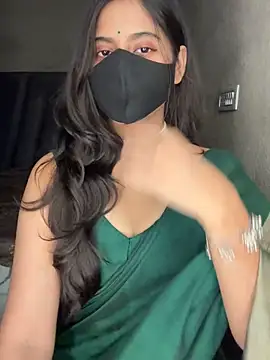 Snapshot of Tanya-mittal chatting on 10-19-25, 11:33 Tanya-mittal online show from 10-19-25, 11:33