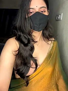 Snapshot of Tanya-mittal chatting on 10-31-25, 11:50 Tanya-mittal online show from 10-31-25, 11:50