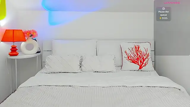 LexiePat online show from 02-04-26, 01:17