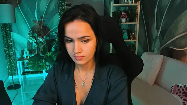 MonicaFarmer online show from 09-26-25, 05:39