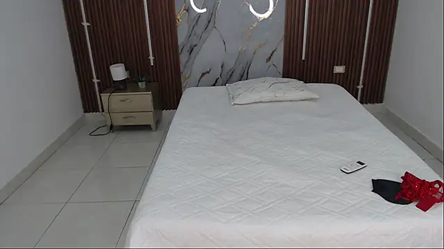 Snapshot of tiffy_loff chatting on 11-09-25, 04:00 tiffy loff online show from 11-09-25, 04:00