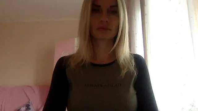 KarelliaStar online show from 09-19-25, 07:43