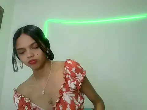 Snapshot of lucy_babyy chatting on 11-12-25, 08:08 lucy babyy online show from 11-12-25, 08:08