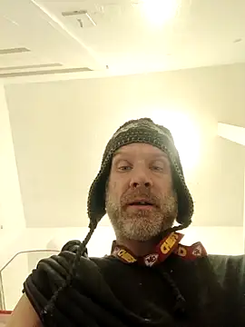 Snapshot of Mrdano0000 chatting on 12-22-25, 01:24 Mrdano0000 online show from 12-22-25, 01:24