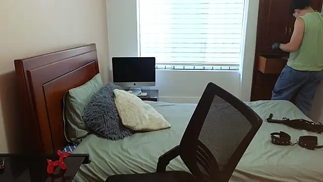 Snapshot of tightncuteass chatting on 09-24-25, 09:51 tightncuteass online show from 09-24-25, 09:51