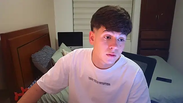 Snapshot of tightncuteass chatting on 09-27-25, 12:48 tightncuteass online show from 09-27-25, 12:48