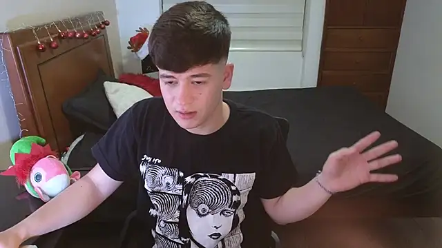 Snapshot of tightncuteass chatting on 11-12-25, 10:52 tightncuteass online show from 11-12-25, 10:52