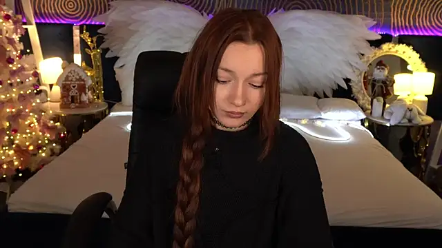 FoxyMayy online show from 12-18-25, 02:01