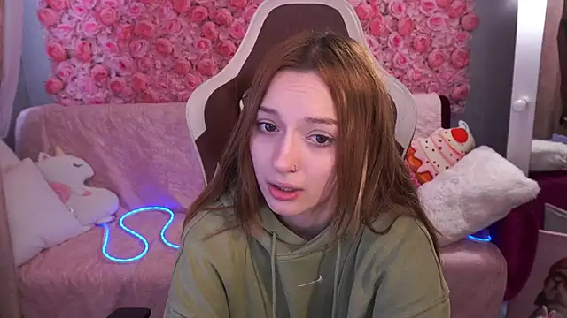 FoxyMayy online show from 05-26-26, 06:31