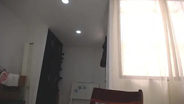 Snapshot of Leslie_Bussh_ chatting on 05-14-26, 02:57 Leslie Bussh online show from 05-14-26, 02:57