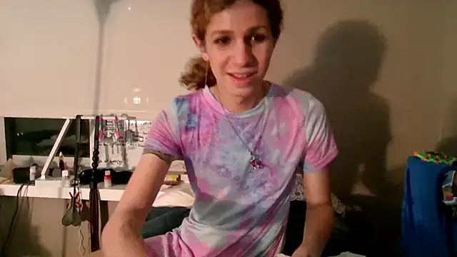 Snapshot of cuddlyavenue chatting on 10-23-25, 01:27 cuddlyavenue online show from 10-23-25, 01:27