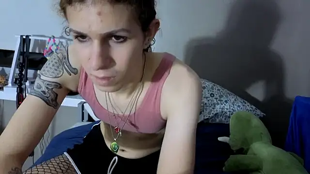 Snapshot of cuddlyavenue chatting on 11-09-25, 02:54 cuddlyavenue online show from 11-09-25, 02:54