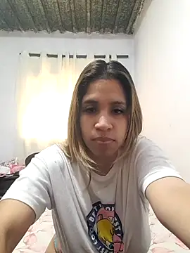 Snapshot of AngelitaSexyCam chatting on 11-11-25, 03:56 AngelitaSexyCam online show from 11-11-25, 03:56