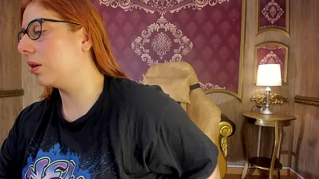 Helenstanford online show from 09-19-25, 01:01