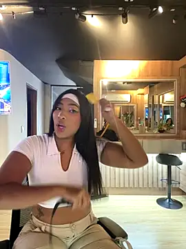 Snapshot of lilith_storm chatting on 10-07-25, 05:43 lilith storm online show from 10-07-25, 05:43