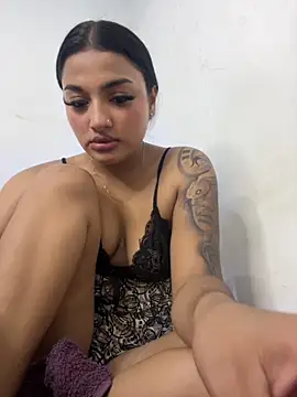 Snapshot of Teens_latin19 chatting on 11-28-25, 02:53 Teens latin19 online show from 11-28-25, 02:53