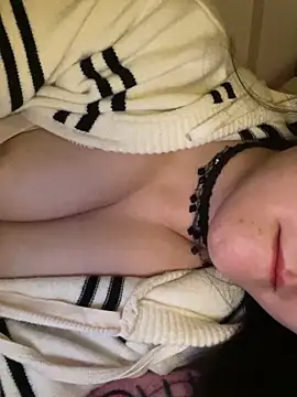 Snapshot of ruiki666 chatting on 02-28-26, 04:08 ruiki666 online show from 02-28-26, 04:08