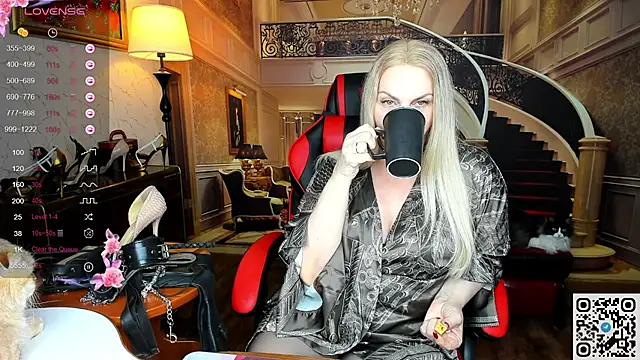 Nina Devillle online show from 03-03-26, 08:37