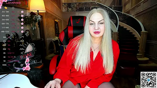 Nina Devillle online show from 03-15-26, 02:39