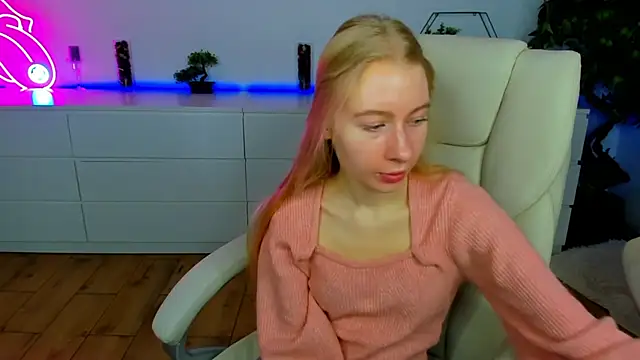 Alina Blonde online show from 11-12-25, 06:36