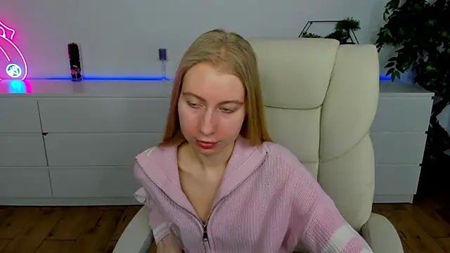 Alina Blonde online show from 03-04-26, 06:41