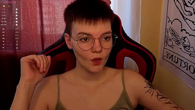 Snapshot of KrisNeal chatting on 10-02-25, 09:27 KrisNeal online show from 10-02-25, 09:27