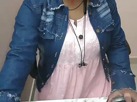 Snapshot of bold_naina chatting on 11-21-25, 03:49 bold naina online show from 11-21-25, 03:49