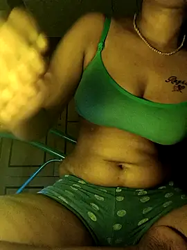 Snapshot of Tamil_Kavitha chatting on 02-13-26, 07:43 Tamil Kavitha online show from 02-13-26, 07:43