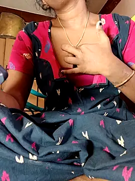 Snapshot of Tamil_Kavitha chatting on 03-04-26, 05:35 Tamil Kavitha online show from 03-04-26, 05:35