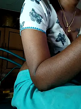 Snapshot of Tamil_Kavitha chatting on 03-08-26, 06:50 Tamil Kavitha online show from 03-08-26, 06:50