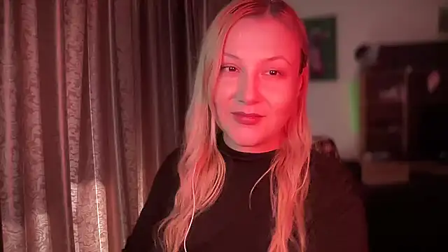 Snapshot of BikiHellena chatting on 11-12-25, 09:42 BikiHellena online show from 11-12-25, 09:42