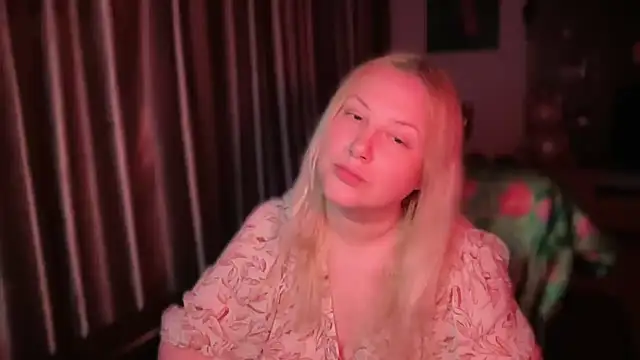 BikiHellena online show from 07-18-26, 01:21