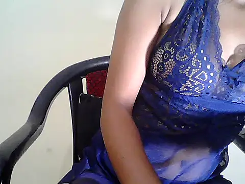 Snapshot of Janvi_singh02 chatting on 09-17-25, 03:57 Janvi singh02 online show from 09-17-25, 03:57