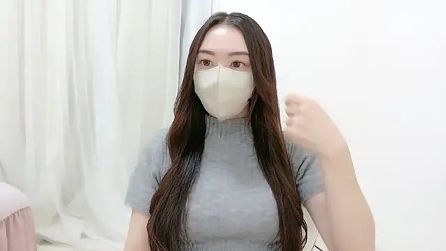  Mia land  online show from 10-13-25, 01:22