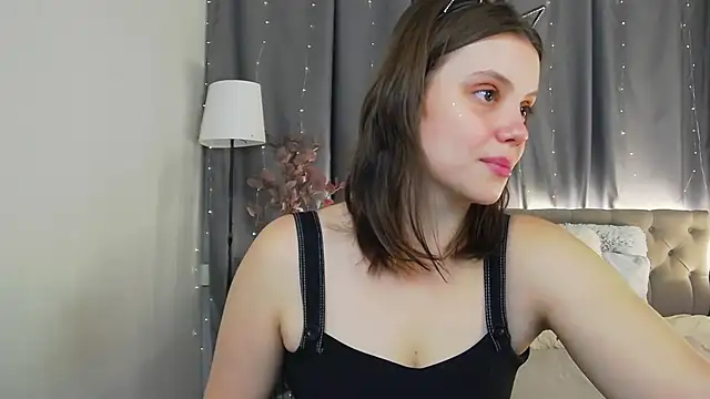 Snapshot of SoftLolli chatting on 09-20-25, 06:25 SoftLolli online show from 09-20-25, 06:25