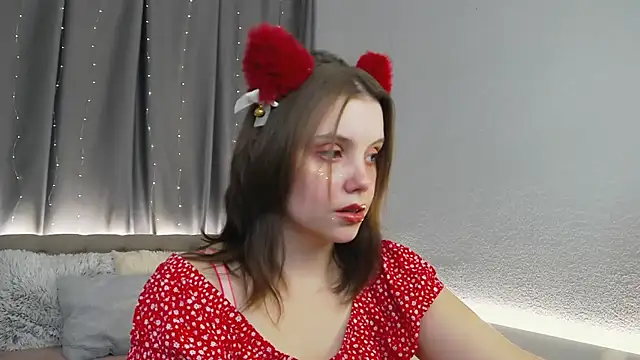 Snapshot of SoftLolli chatting on 09-24-25, 06:17 SoftLolli online show from 09-24-25, 06:17