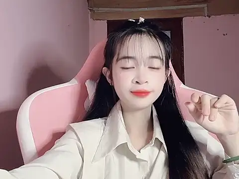 Snapshot of Suna7383 chatting on 11-08-25, 05:34 Suna7383 online show from 11-08-25, 05:34